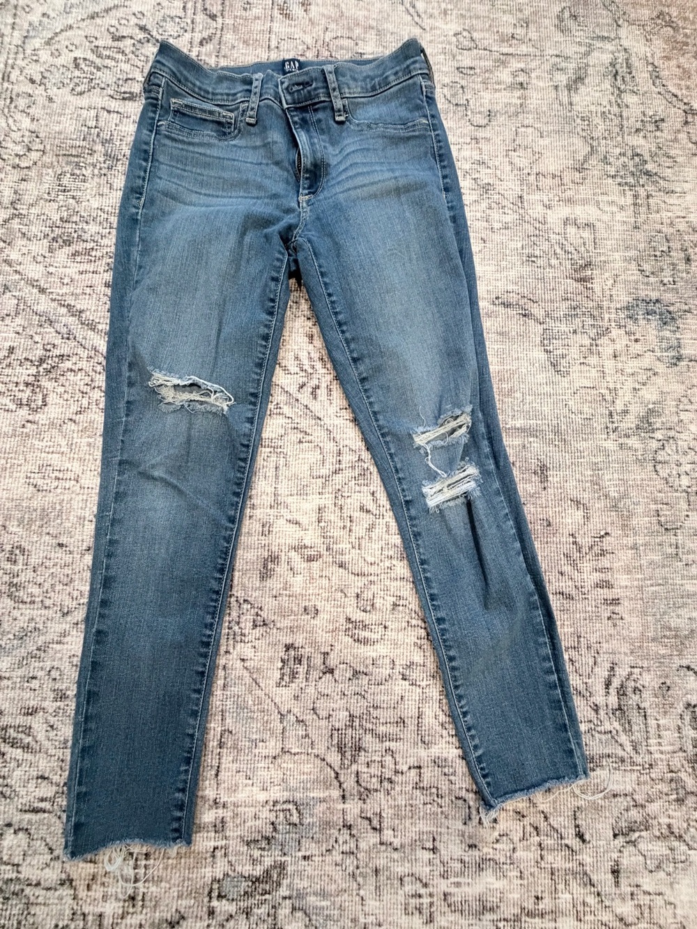 GAP Women's Ripped Skinny Jeans - Blue Wash